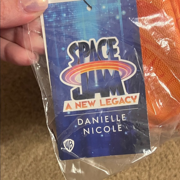 Danielle Nicole space Jam Bag with basketball net - Picture 2 of 5